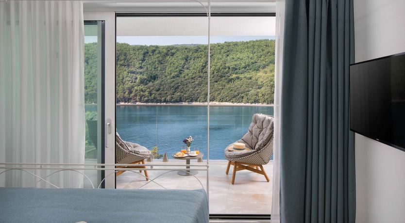 Photo of Supermodel Strut