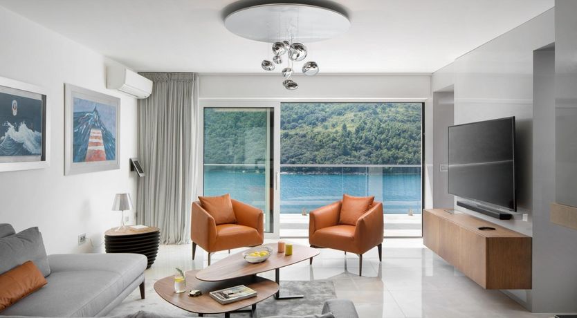 Photo of Supermodel Strut