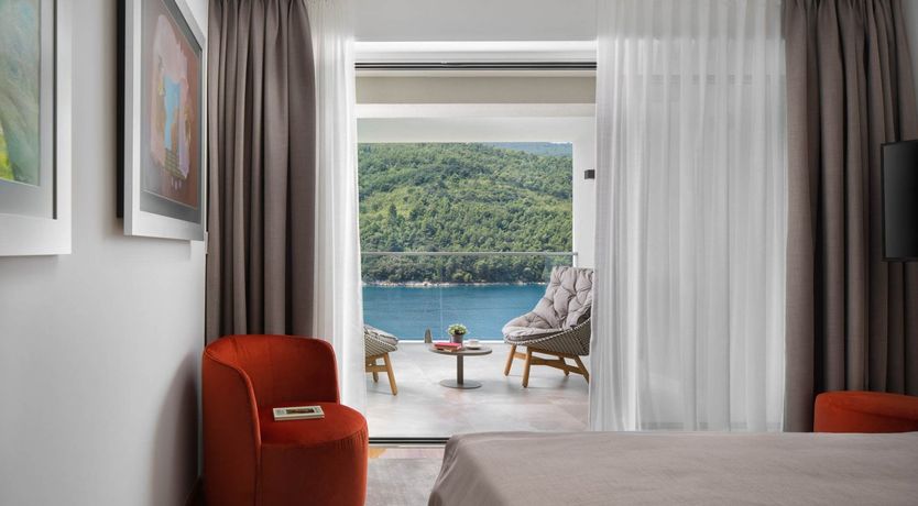 Photo of Supermodel Strut