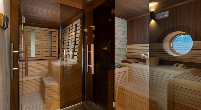 Photo of Supermodel Strut