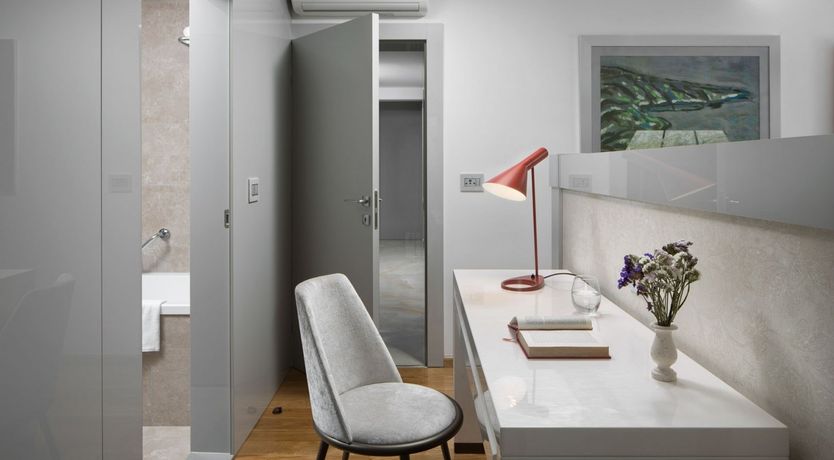 Photo of Supermodel Strut