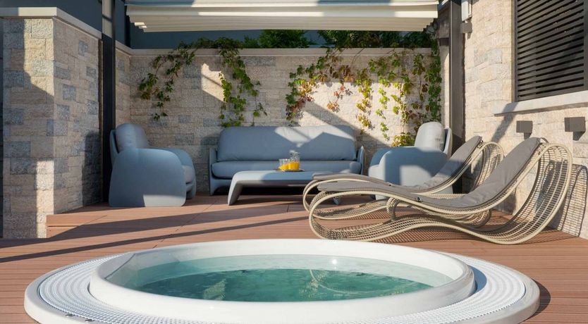 Photo of Supermodel Strut