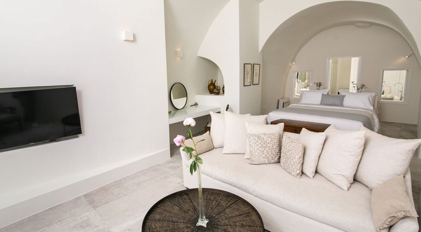 Photo of Bougainvillea on the Breeze