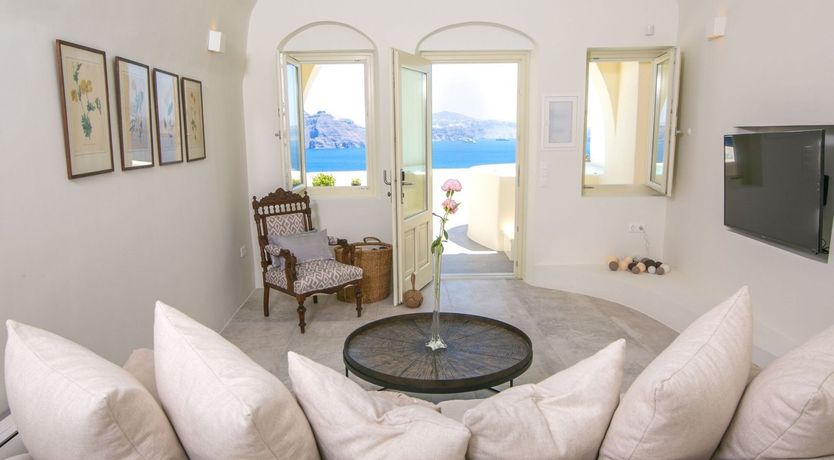 Photo of Bougainvillea on the Breeze