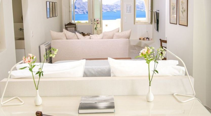 Photo of Bougainvillea on the Breeze