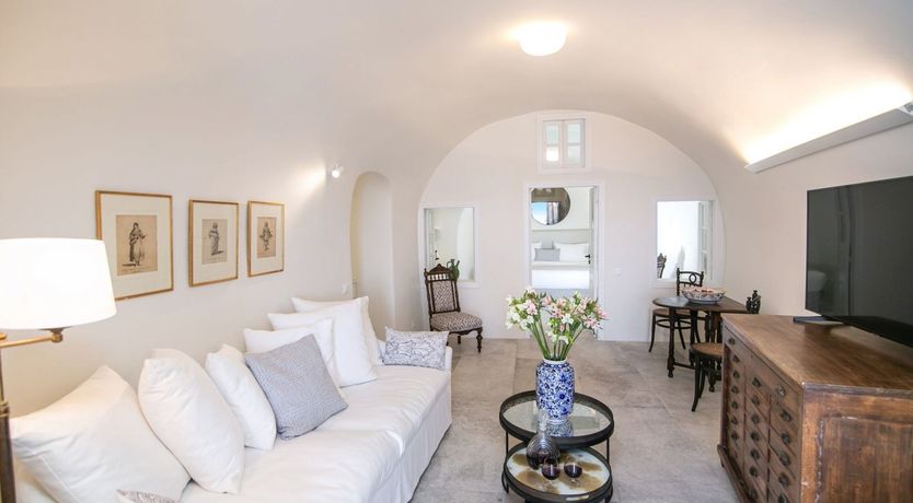 Photo of Bougainvillea on the Breeze