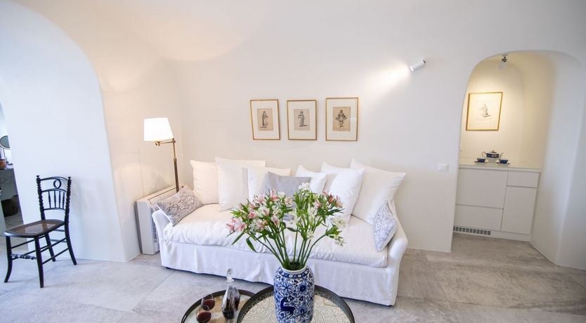 Photo of Bougainvillea on the Breeze