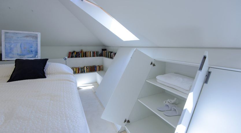 Photo of The Pearl Diver