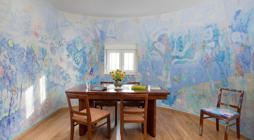 Photo of The Pearl Diver