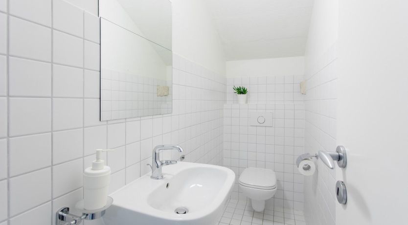 Photo of The Pearl Diver