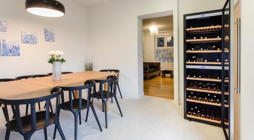 Photo of The Pearl Diver