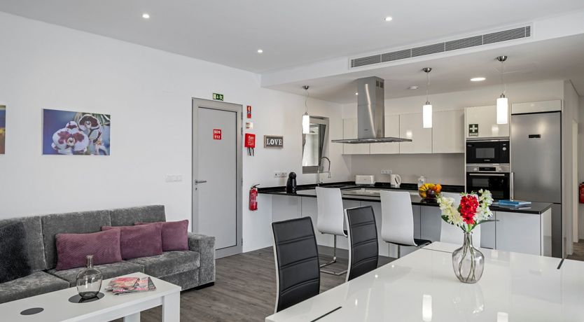 Photo of Sapphire Seabird