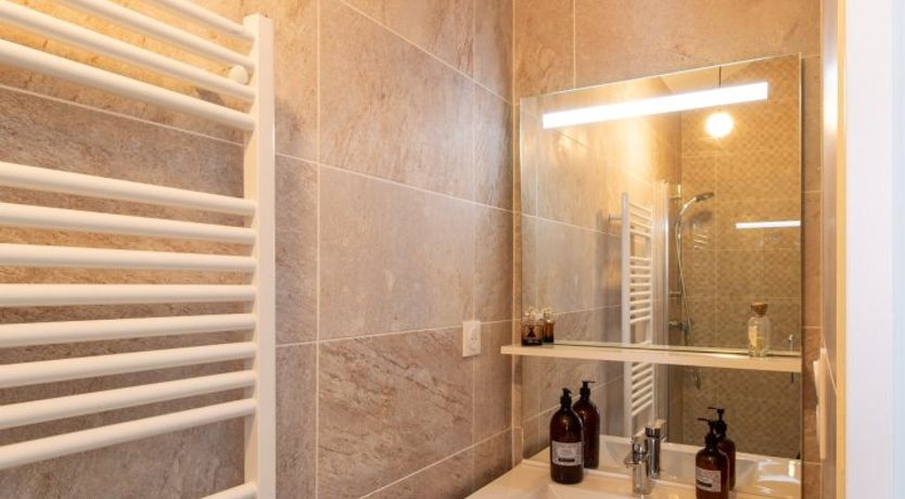 Photo of Saunter the Shoreline