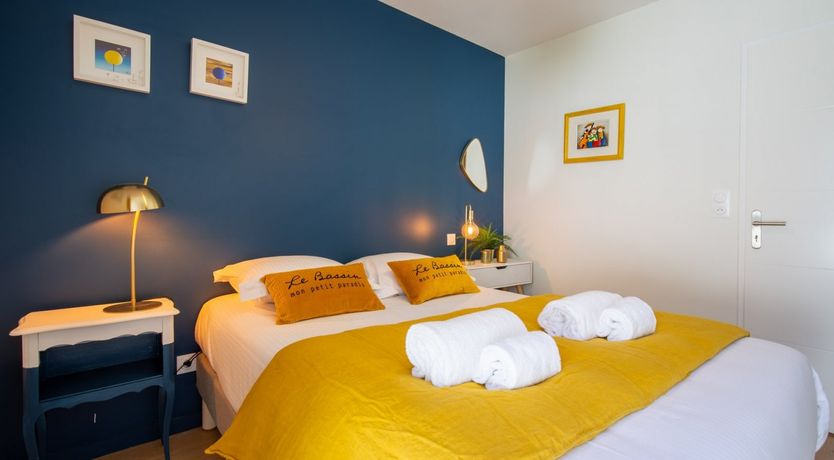 Photo of Saunter the Shoreline