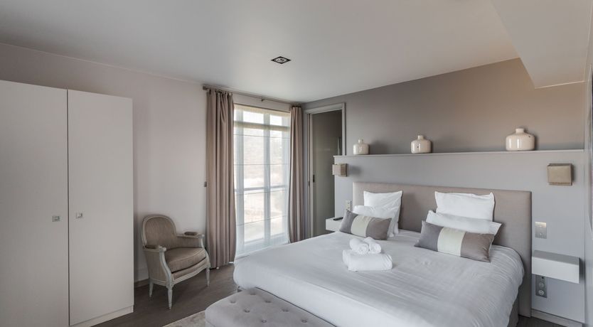 Photo of Upon the Rocks of Malouin