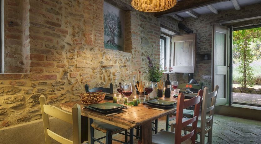 Photo of Wisteria & Lavender