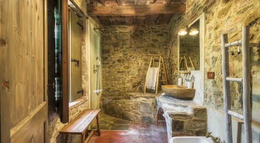 Photo of Wisteria & Lavender