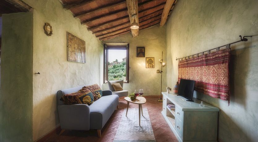 Photo of Wisteria & Lavender