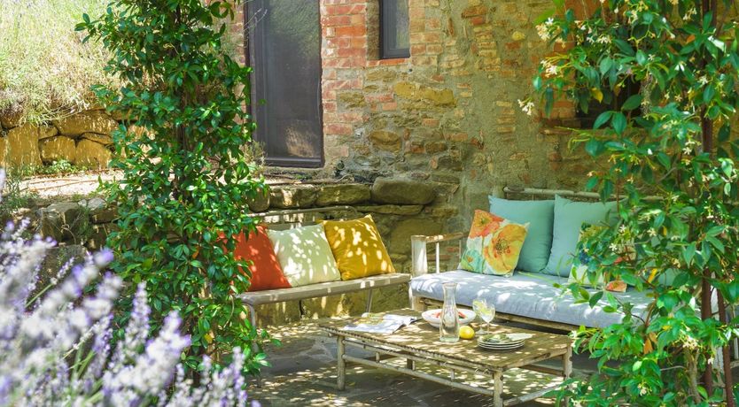 Photo of Wisteria & Lavender