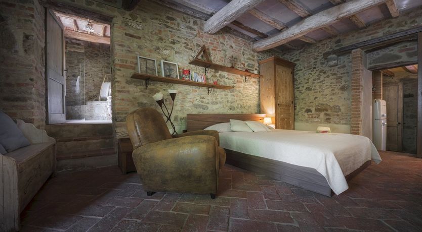 Photo of Wisteria & Lavender