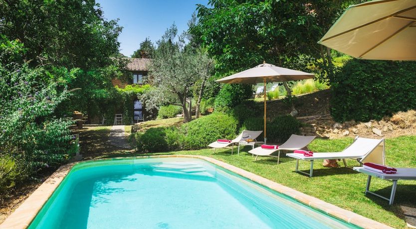 Photo of Wisteria & Lavender