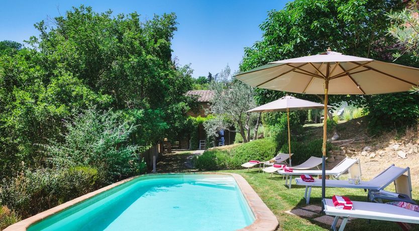 Photo of Wisteria & Lavender