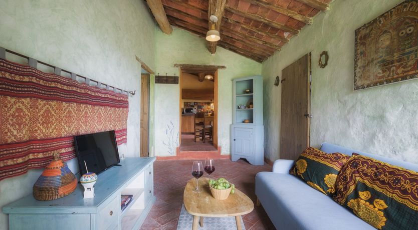 Photo of Wisteria & Lavender