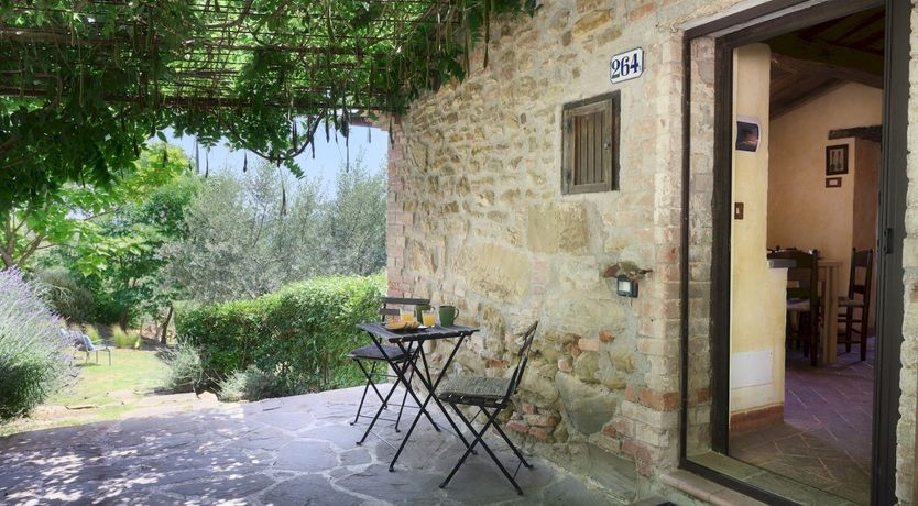 Photo of Wisteria & Lavender