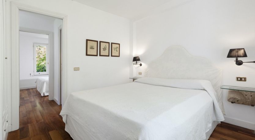 Photo of Palm-Lined Living