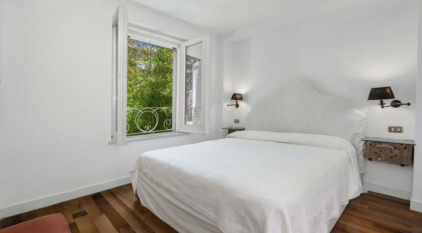 Photo of Palm-Lined Living