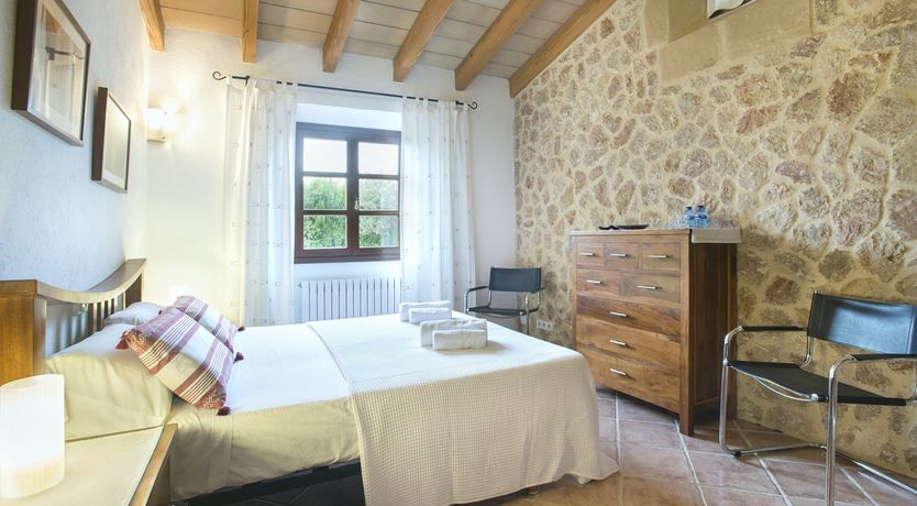 Photo of Emerald Eyes