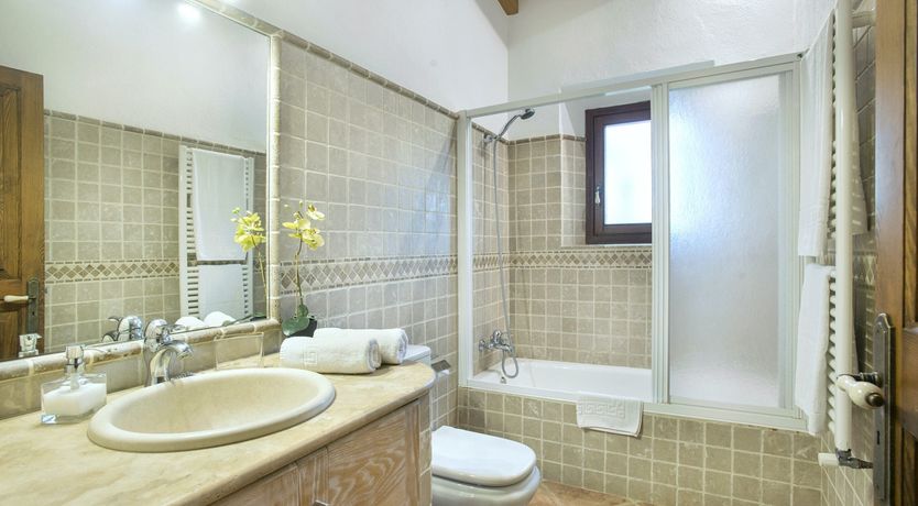 Photo of Emerald Eyes