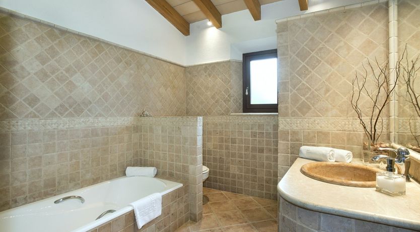 Photo of Emerald Eyes