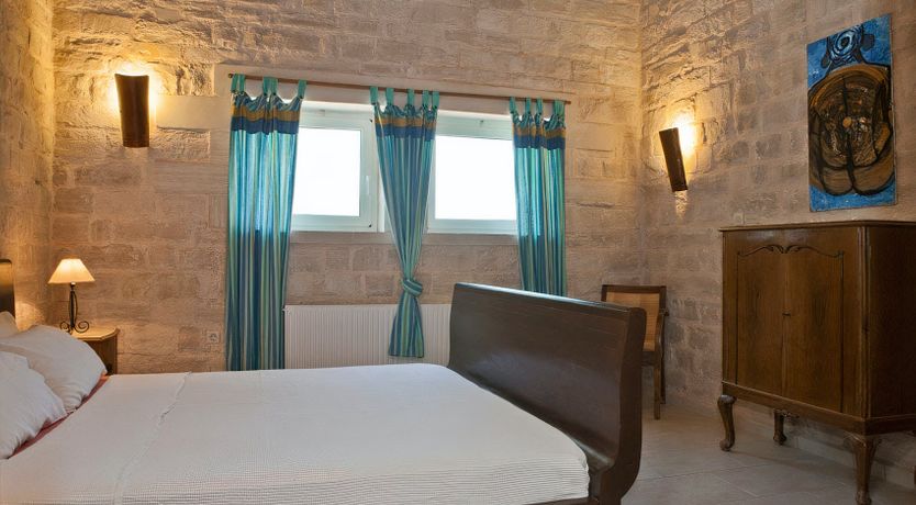 Photo of Ourea Ascending