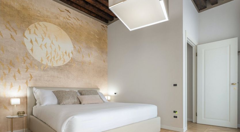 Photo of Venetian Gold