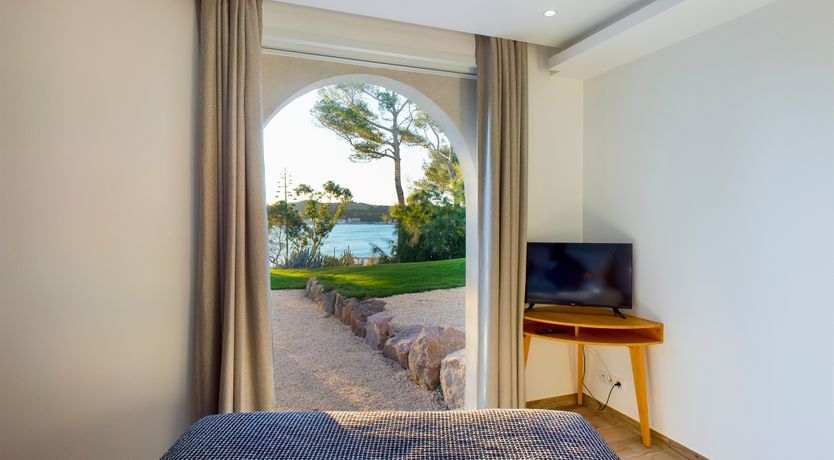 Photo of To Infinity And Toulon