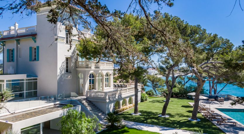 Photo of To Infinity And Toulon