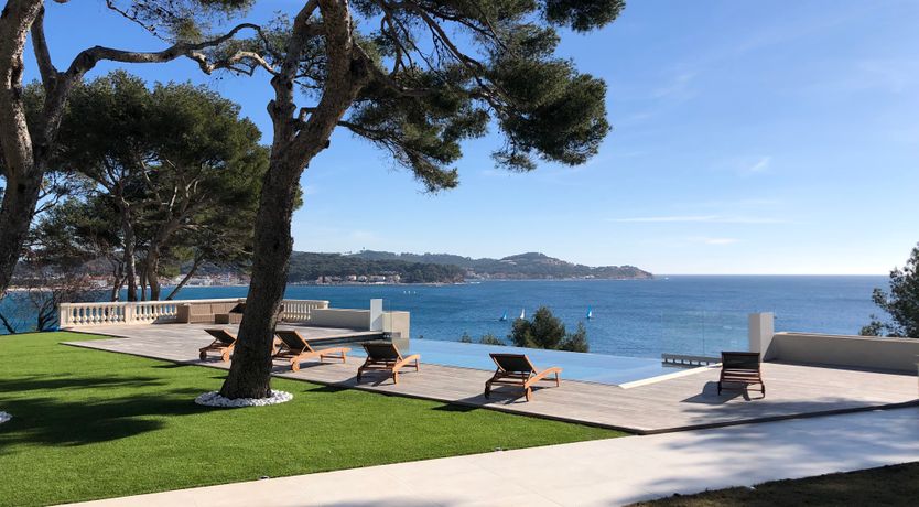 Photo of To Infinity And Toulon