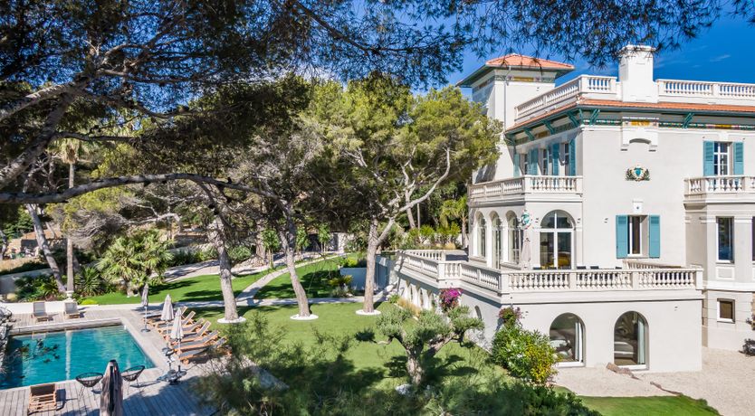 Photo of To Infinity And Toulon