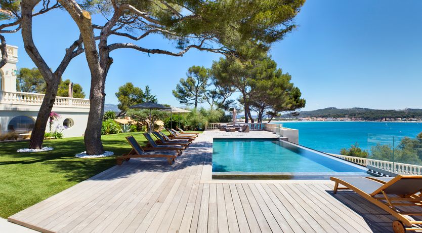 Photo of To Infinity And Toulon