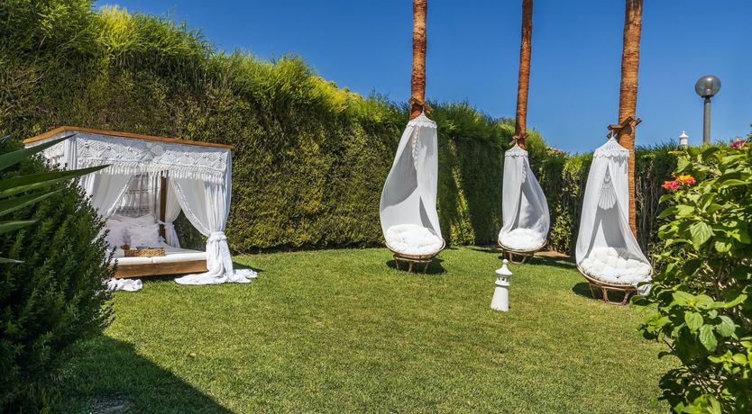 Photo of Arch of Light