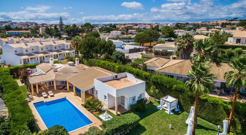 Photo of Arch of Light