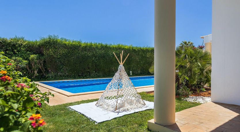 Photo of Arch of Light