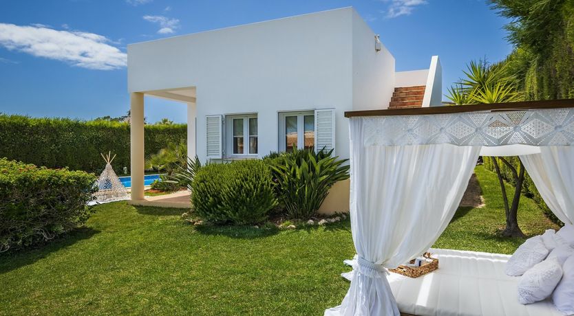 Photo of Arch of Light