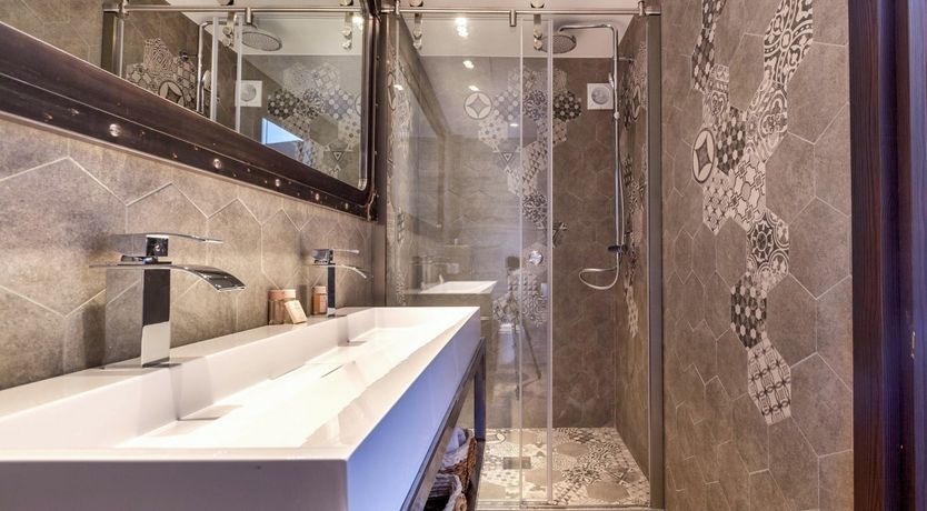 Photo of Oh, Oh, Cheri