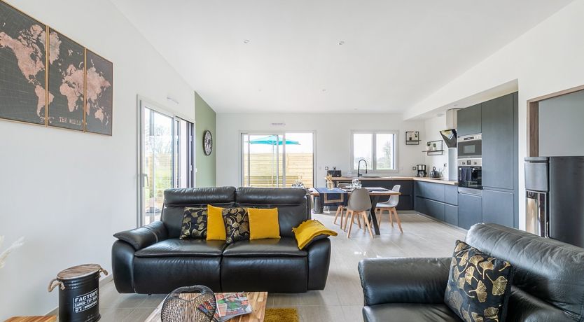 Photo of A Painting of Combrit