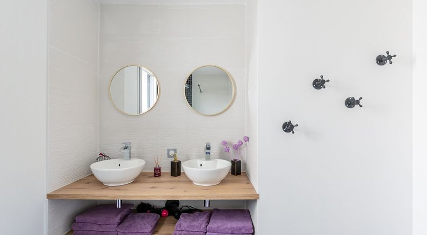 Photo of A Painting of Combrit