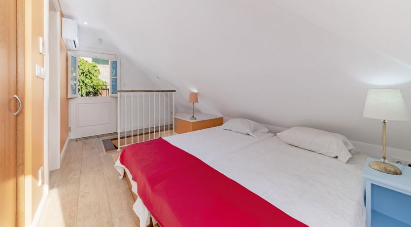 Photo of Poncha in Paradise