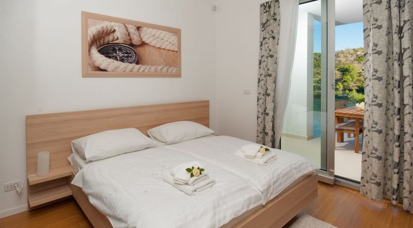 Photo of Hideaway on the Bay