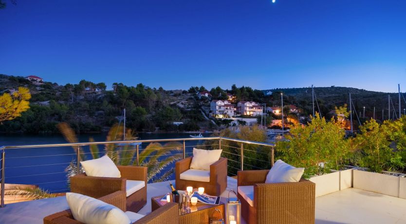 Photo of Hideaway on the Bay